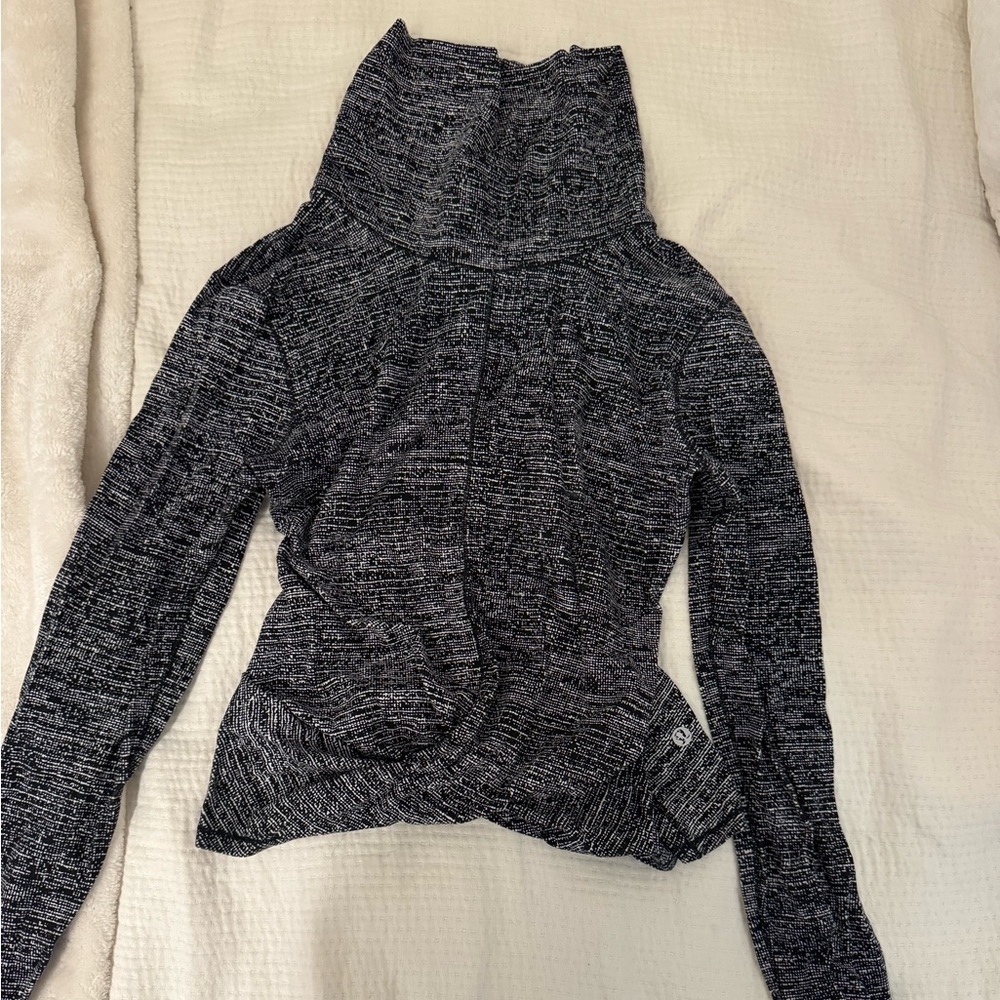 Lululemon Twisted Cropped Top